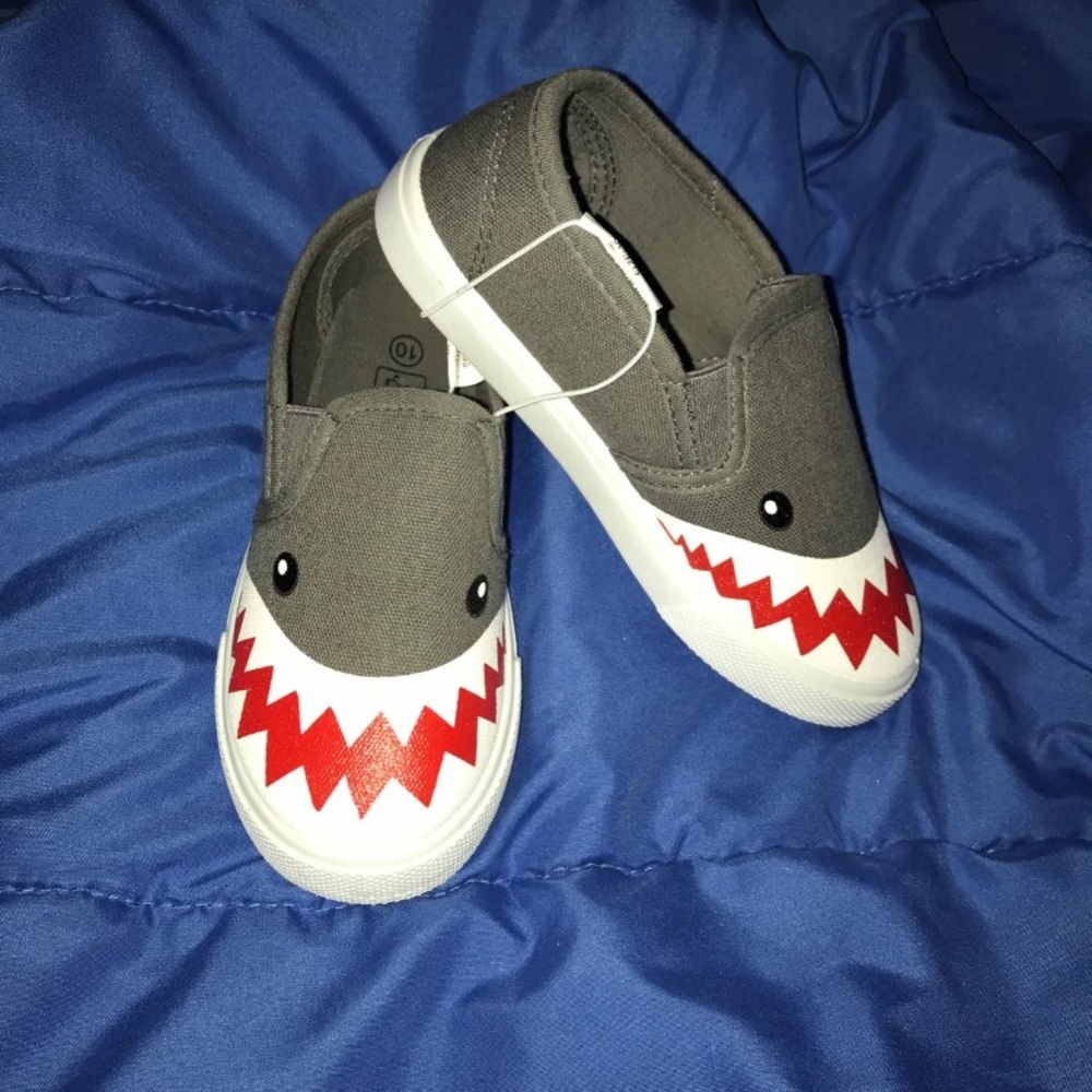 Shark slip on sneaker shoe